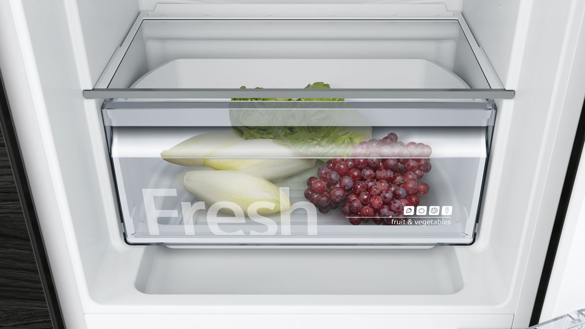 iQ300 Built-in fridge-freezer with freezer at bottom 177.2 x 54.1 cm KI86VVF30G KI86VVF30G-8