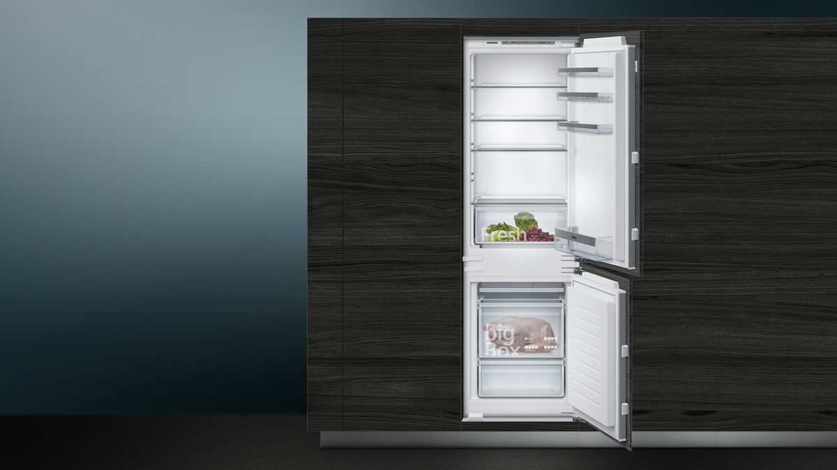 iQ300 Built-in fridge-freezer with freezer at bottom 177.2 x 54.1 cm KI86VVF30G KI86VVF30G-2