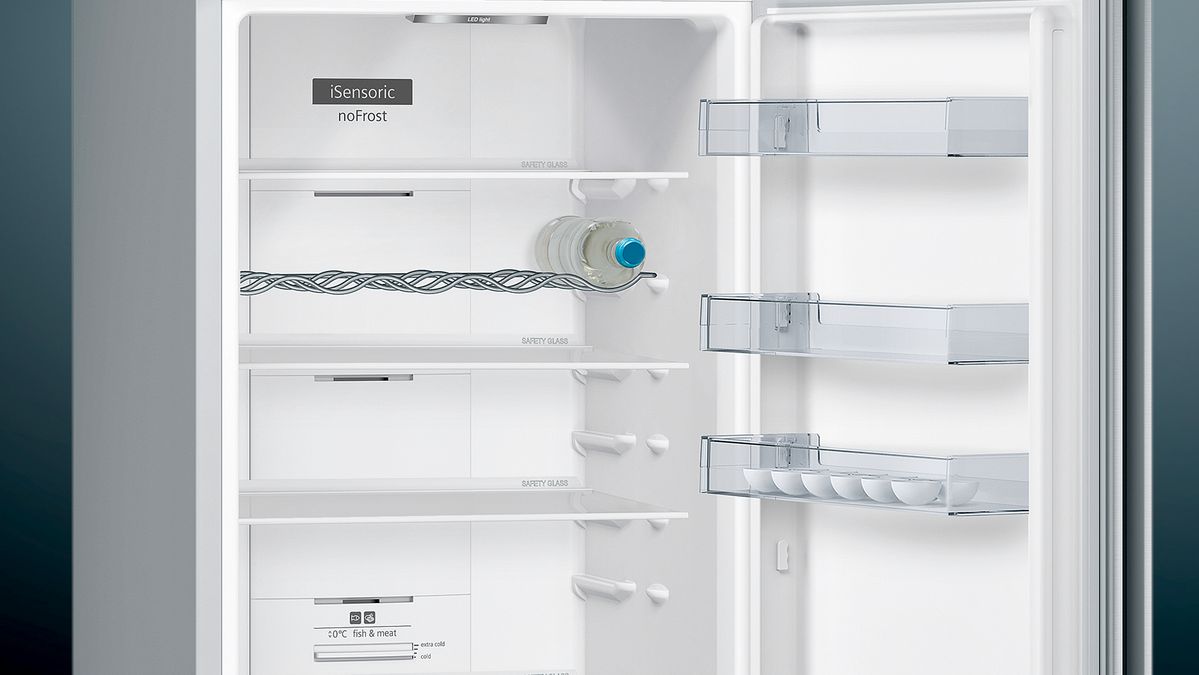 iQ300 Free-standing fridge-freezer with freezer at bottom 203 x 60 cm Inox-easyclean KG39NXI35 KG39NXI35-5