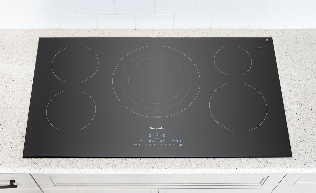 Heritage® Induction Cooktop 36'' Black, Without Frame CIT365YB CIT365YB-9