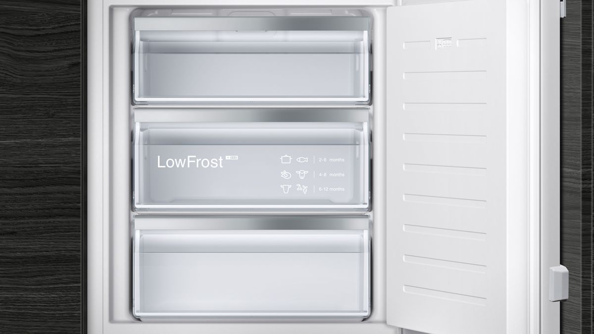 iQ500 Built-in freezer 71.2 x 55.8 cm flat hinge GI11VAFE0 GI11VAFE0-4
