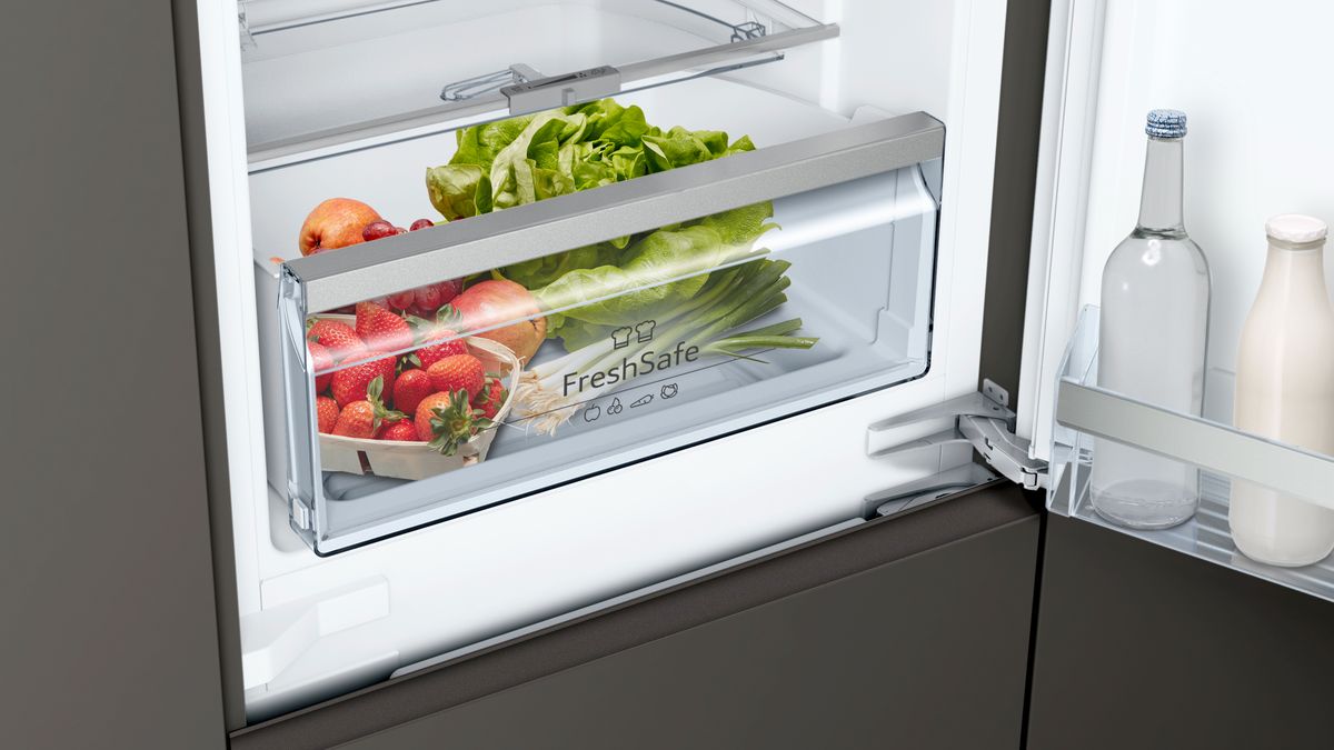N 70 Built-in fridge-freezer with freezer at bottom 177.2 x 55.8 cm flat hinge KI6863FE0G KI6863FE0G-6