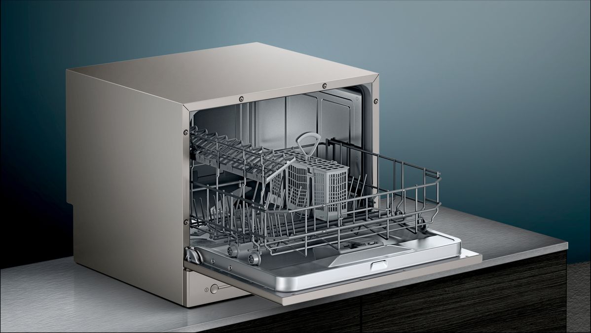 iQ300 free-standing compact dishwasher 55 cm silver inox SK26E822EU SK26E822EU-3