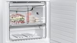 iQ300 Alttan Donduruculu Buzdolabı 186 x 75 cm Beyaz KG76NVWF0N KG76NVWF0N-7