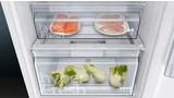 iQ300 free-standing fridge-freezer with freezer at bottom 203 x 60 cm White KG39NVWEC KG39NVWEC-6