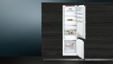 iQ500 Einbau-Kühl-Gefrier-Kombination mit Gefrierbereich unten 177.2 x 55.8 cm Flachscharnier mit Softeinzug KI87SADD0 KI87SADD0-2