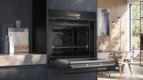 iQ700 built-in oven with steam- and microwave function 60 x 60 cm Black HN978GQB1 HN978GQB1-4