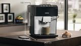 Helautomatisk kaffemaskin EQ500 classic Dagsljus silver, Pianosvart TP515R01 TP515R01-3