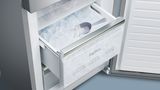 IQ500 Szabadonálló, alulfagyasztós hűtő-fagyasztó kombináció Inox - könnyű tisztítás KG39EAI40 KG39EAI40-7