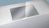 iQ700 Finitura topClass: profili laterali in acciaio inox Piano cottura ad induzione 80 cm - vetroceramica EH879SP17E EH879SP17E-3