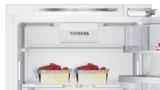 iQ700 Built-in fridge-freezer with freezer at bottom 177.2 x 55.6 cm KI34NP60GB KI34NP60GB-2