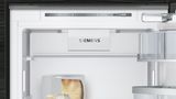 iQ700 Built-in fridge-freezer with freezer at bottom 177.2 x 55.6 cm KI34NP60GB KI34NP60GB-4