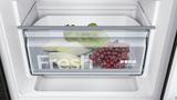 iQ300 Built-in fridge-freezer with freezer at bottom 177.2 x 54.1 cm KI85VVF30G KI85VVF30G-8