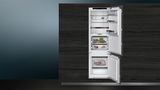 iQ700 Built-in fridge-freezer with freezer at bottom 177.2 x 55.8 cm KI87FHD40 KI87FHD40-3