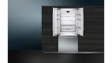 iQ700 Built-in fridge-freezer with freezer at bottom 212.5 x 90.8 cm flat hinge CI36TP02 CI36TP02-2