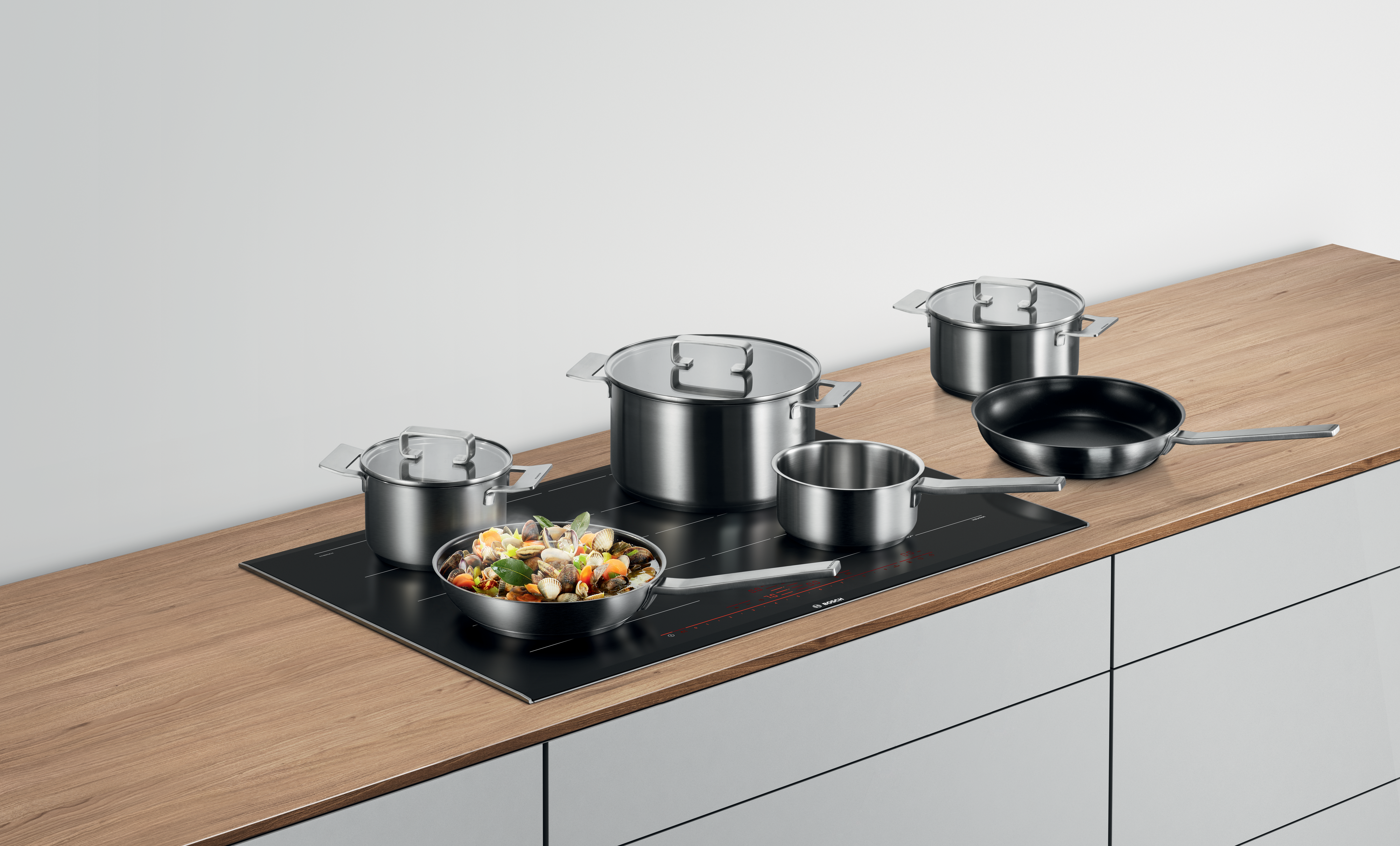 17005722 Pro Induction 6 teiliges Topfset | Bosch Hausgeräte DE