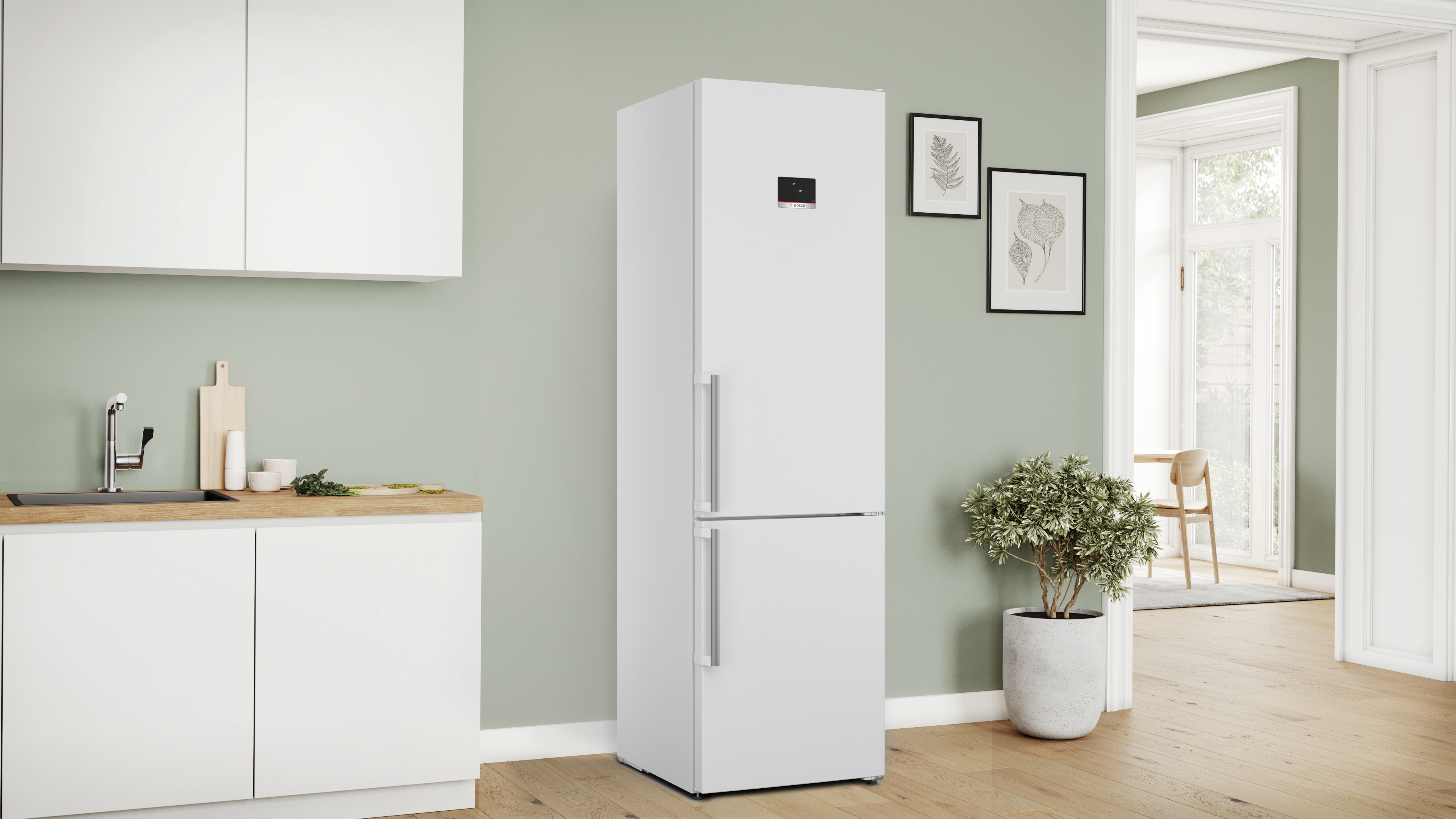 White freestanding outlet fridge freezer