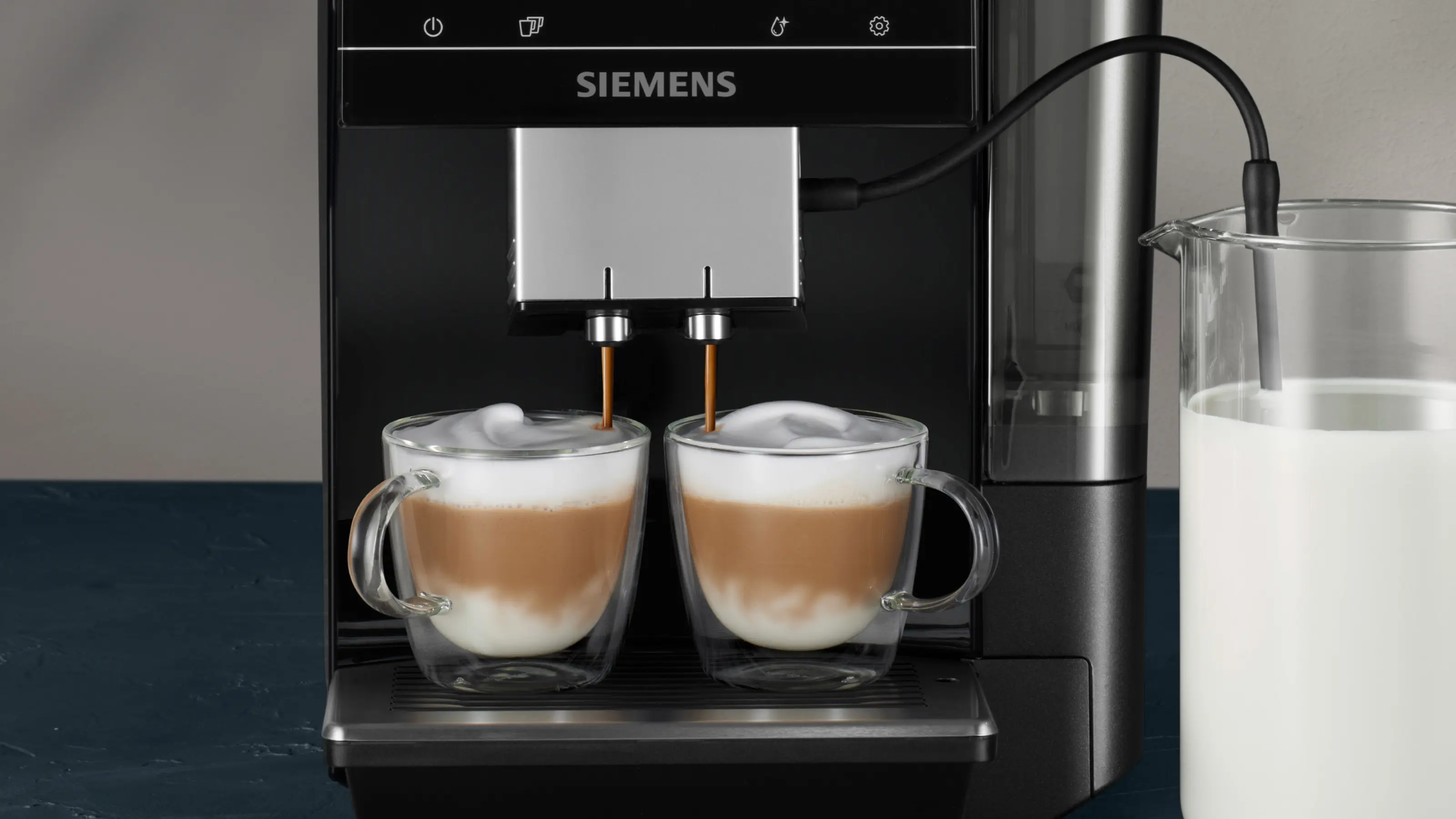 【限定特価】 TP703R09 Automatyczny ekspres do kawy | SIEMENS PL ピンズ・ピンバッジ・缶バッジ
