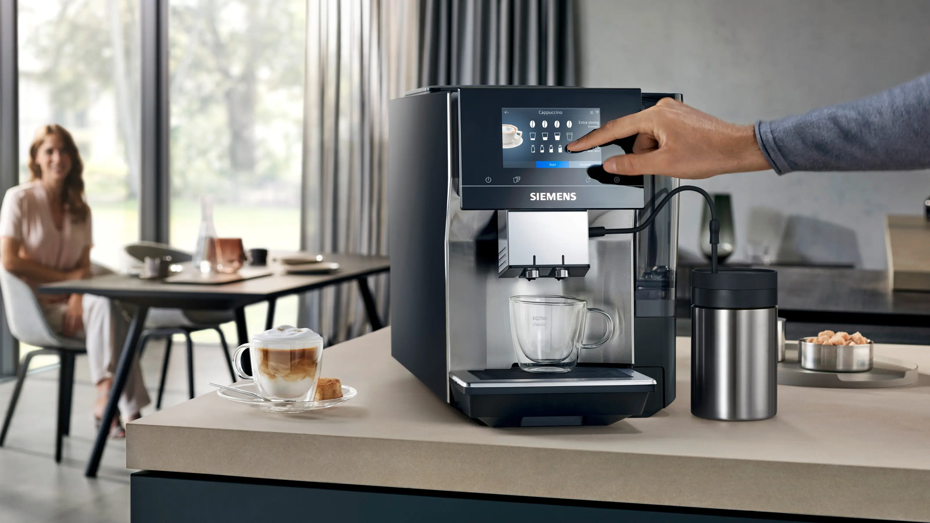 Siemens TP715R01 Cafetera superautomática EQ700 classic Negro y gris, Depósito de agua extraíble - Imagen 9