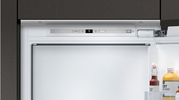 N 70 Einbau-Kühlschrank mit Gefrierfach 177.5 x 56 cm Flachscharnier mit Softeinzug KI2826DE0 KI2826DE0-3