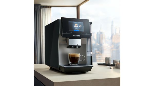 Kaffeevollautomat EQ700 classic Grau TP705D01 TP705D01-6