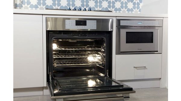 Masterpiece® Single Wall Oven 30'' Stainless Steel ME301YP ME301YP-4