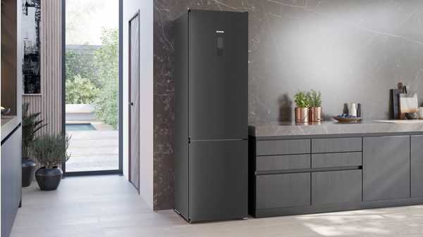 iQ300 Réfrigérateur combiné pose-libre 203 x 60 cm blackSteel - Acier inox noir KG39NXXDF KG39NXXDF-3