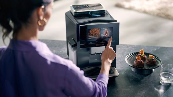 Machine à café tout-automatique EQ900 Inox foncé TQ907R05 TQ907R05-4