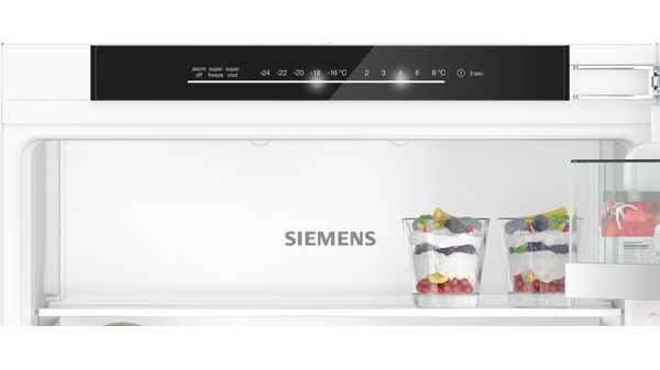 iQ500 Built-in fridge-freezer with freezer at bottom 177.2 x 55.8 cm soft close flat hinge KI86NADD0 KI86NADD0-3