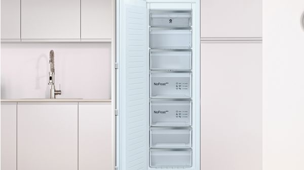 Congelador integrable 177.2 x 55.8 cm Sistema de integración de puerta fija 3GIE737F 3GIE737F-4