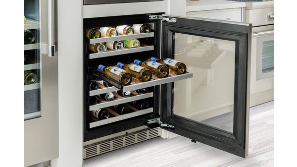 Freedom® Under Counter Wine Cooler with Glass Door 24'' Professional Stainless Steel, Right Hinge T24UW925RS T24UW925RS-8