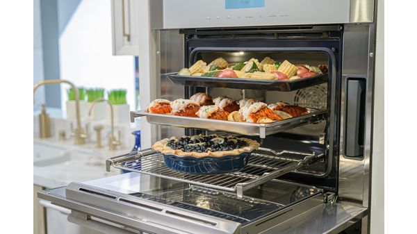 Masterpiece® Double Steam Wall Oven 30'' MEDS302BS MEDS302BS-17