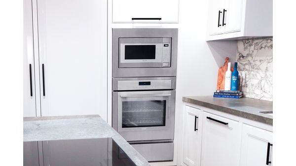 Masterpiece® Built-In Microwave Oven 24'' Door hinge: Left, Stainless Steel MBCS MBCS-9