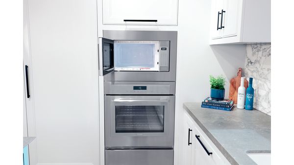 Masterpiece® Built-In Microwave Oven 24'' Door hinge: Left, Stainless Steel MBCS MBCS-10