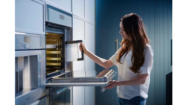 30-Inch Masterpiece® Single Steam Oven MEDS301WS-7