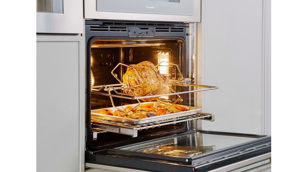 Masterpiece® Single Wall Oven 30'' Stainless Steel MED301WS MED301WS-6