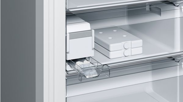 iQ500 Bottom freezer Stainless Steel KG46NAI31Z-2