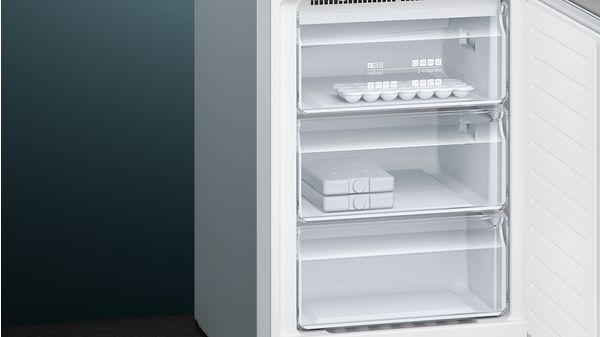 iQ500 Free-standing fridge-freezer with freezer at bottom 186 x 60 cm Black KG36NAB35G KG36NAB35G-4