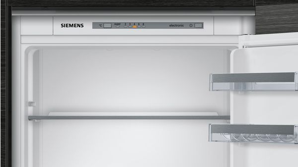 iQ300 Built-in fridge-freezer with freezer at bottom 177.2 x 54.1 cm sliding hinge KI87VVS30G KI87VVS30G-3