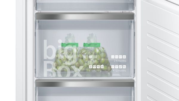 iQ500 Built-in fridge-freezer with freezer at bottom 177.2 x 55.8 cm soft close flat hinge KI86NHD30 KI86NHD30-4