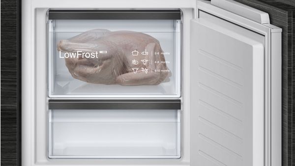 iQ700 Built-in fridge-freezer with freezer at bottom 177.2 x 55.8 cm KI87FHD40 KI87FHD40-7