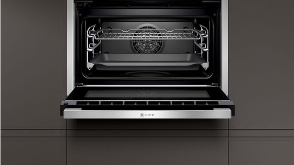 N 90 Compacte oven met stoom 60 x 45 cm C18FT48H0 C18FT48H0-3