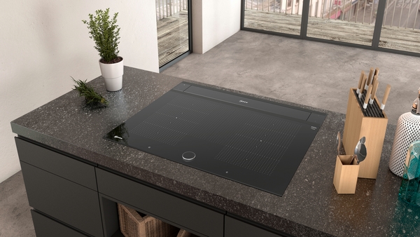 Picture of Neff I88WMM1S7B 80cm Downdraft Hood in Clear Glass and Black