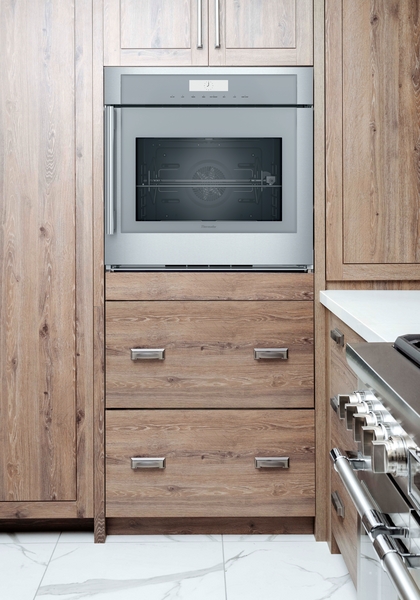 30-Inch Masterpiece® Single Built-In Oven with Right Side Swing Door