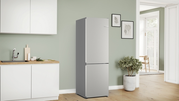 Picture of Bosch KGN362IDFG Freestanding Fridge Freezer in Inox-easyclean