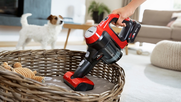 Picture of Bosch BCS71PETGB, Rechargeable vacuum cleaner Tornado red - Discontinued