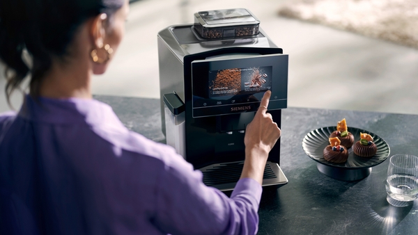 Picture of Siemens TQ903GB9 Bean to Cup EQ900 Coffee Machine with Removable Water Tank