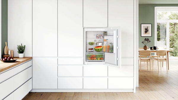 Picture of Bosch KIR21NSE0G Built-In Fridge 