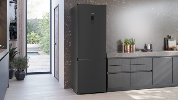 Picture of Siemens KG49NXXDF Freestanding Fridge Freezer in Black inox-antifingerprint