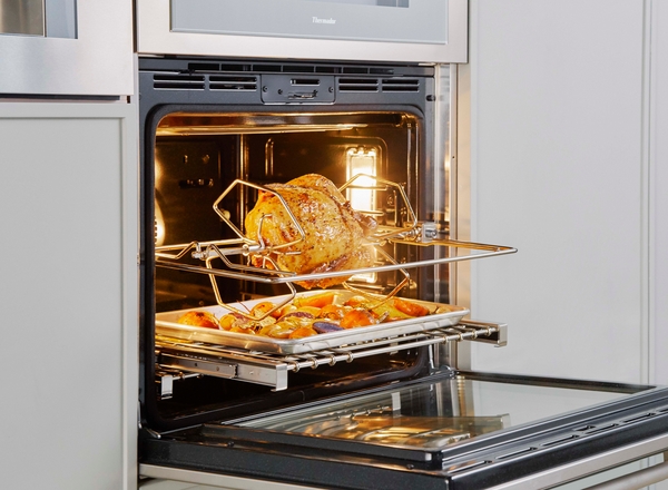 30-Inch Masterpiece® Single Built-In Oven